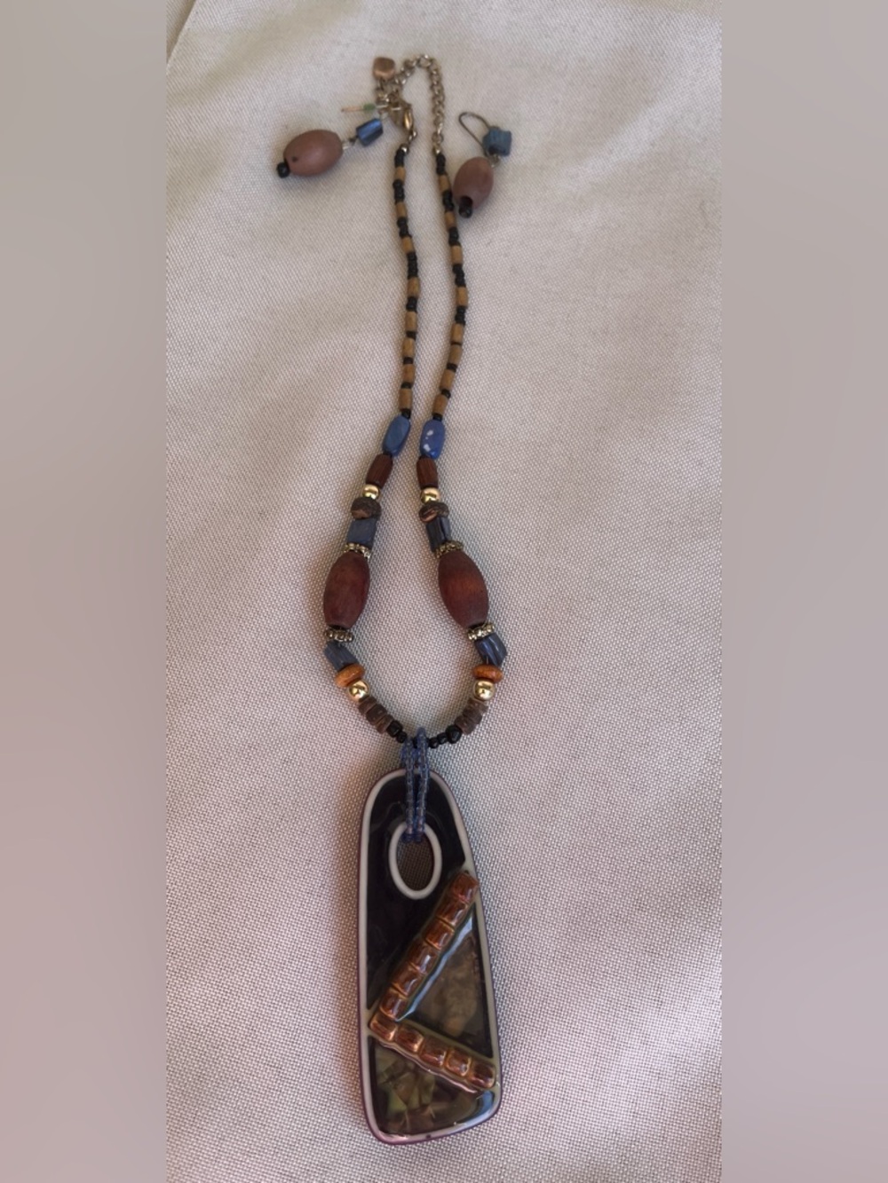 Premier Design Pendant
Necklace Brown Blue Gold
Asymmetrical Charm w/ earrings